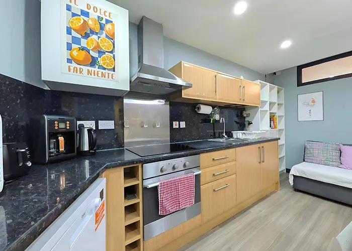 City Flat With Free Secure Parking